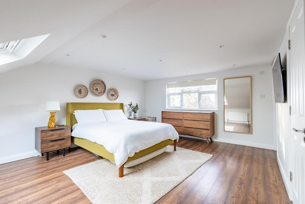 Additional image 11 of Cuckmans Drive, St. Albans, Hertfordshire, AL2