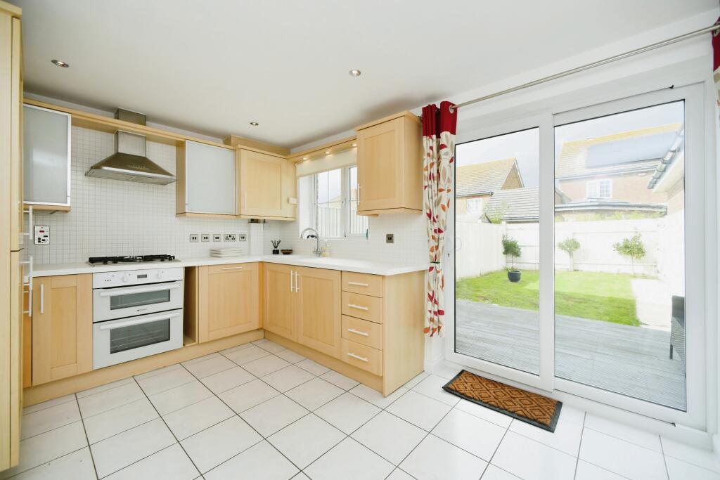 Additional image 5 of Roundhouse Crescent, Peacehaven, East Sussex, BN10