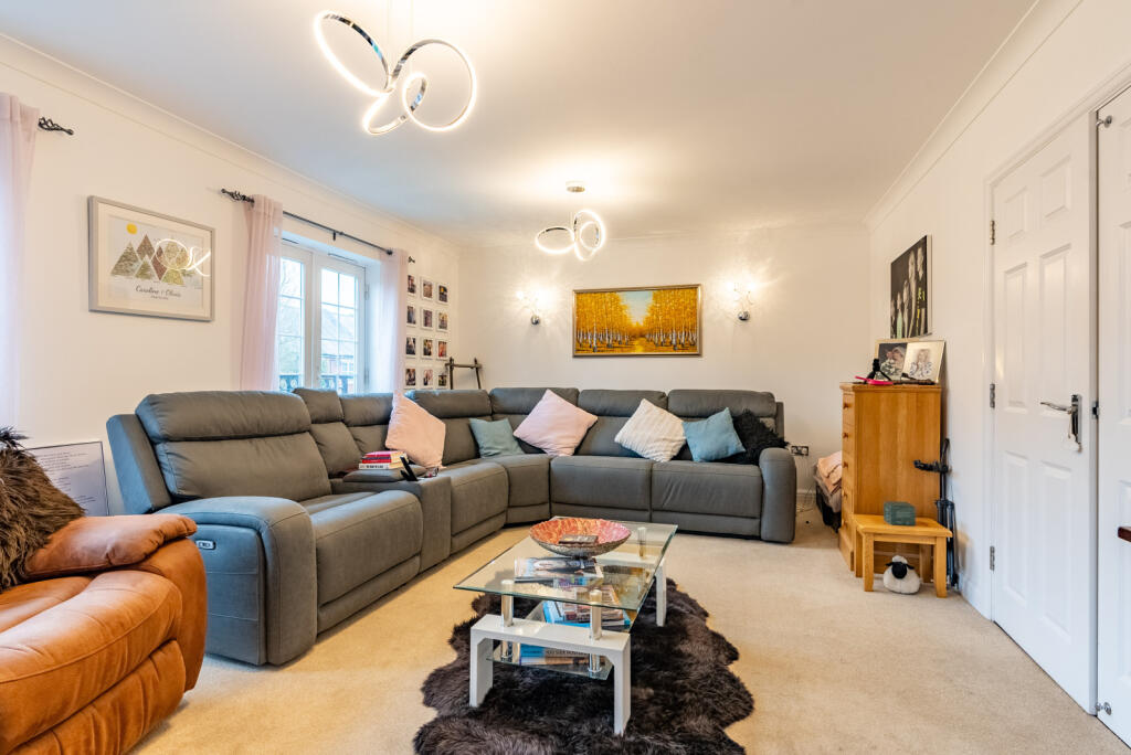 Additional image 9 of Beningfield Drive, London Colney, St. Albans, Hertfordshire, AL2