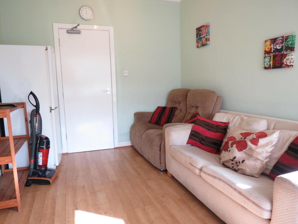 Additional image 3 of 5 bedroom Detached House in Winton