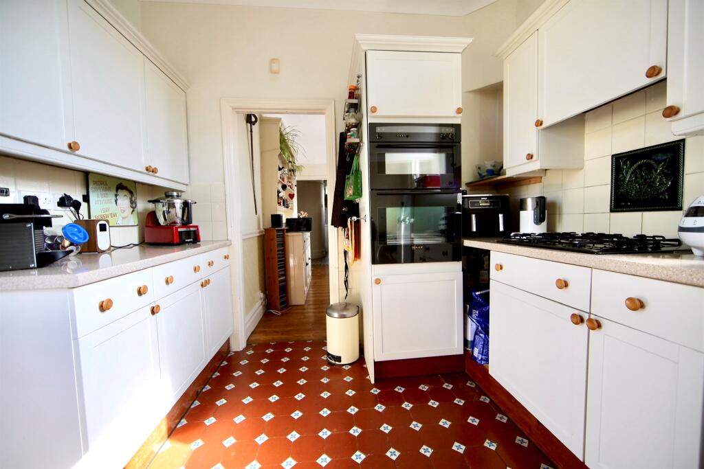 Additional image 15 of Roath Court Road, Cardiff