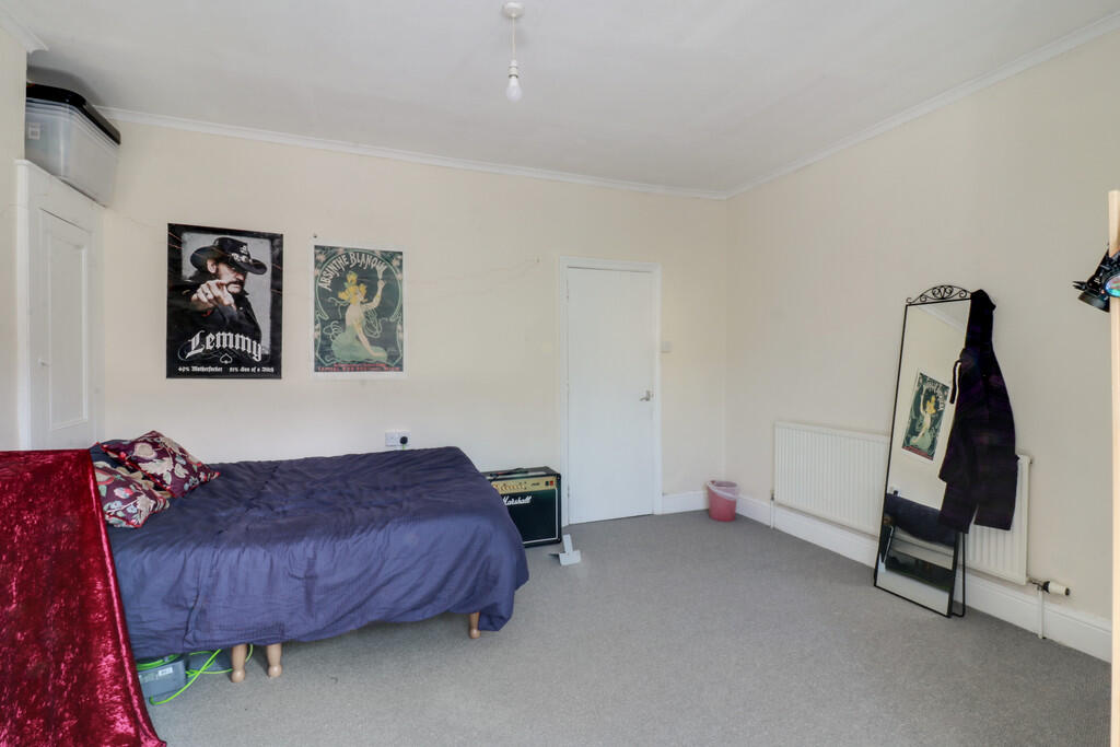 Additional image 12 of Triangle North