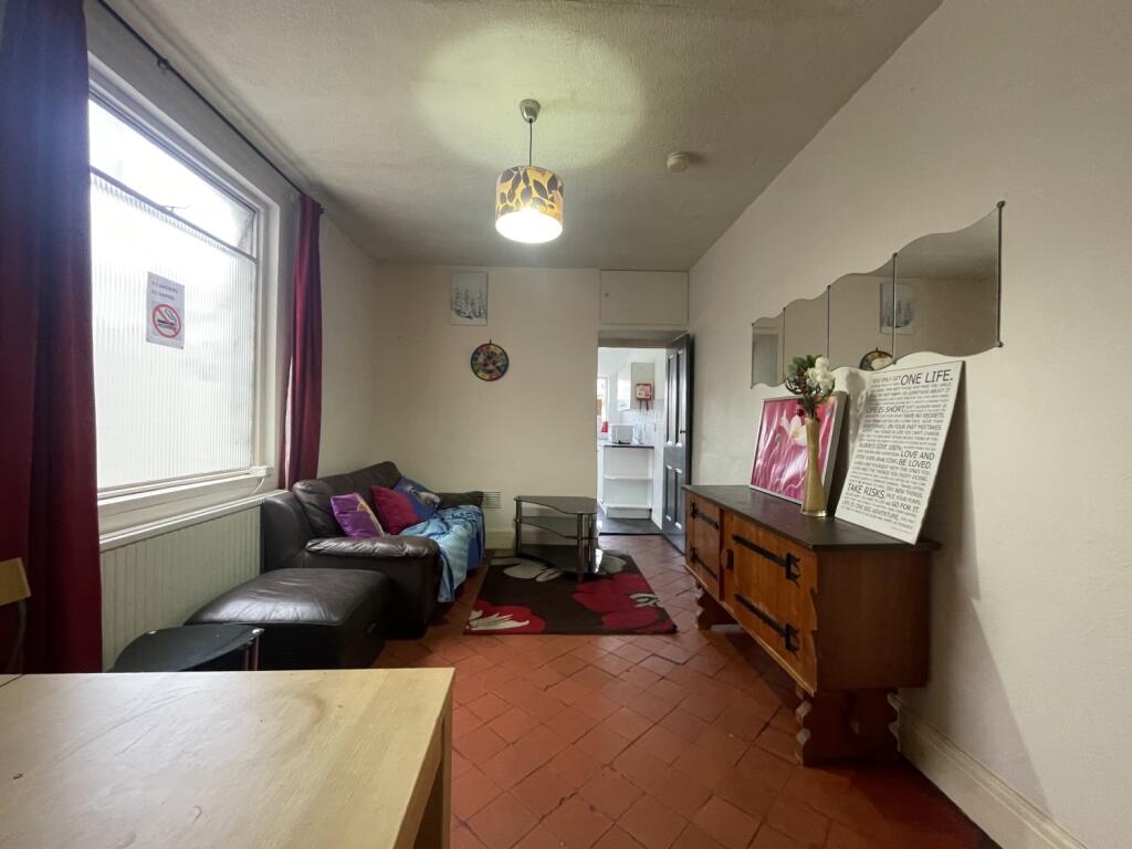 Heathfield Road, Heath