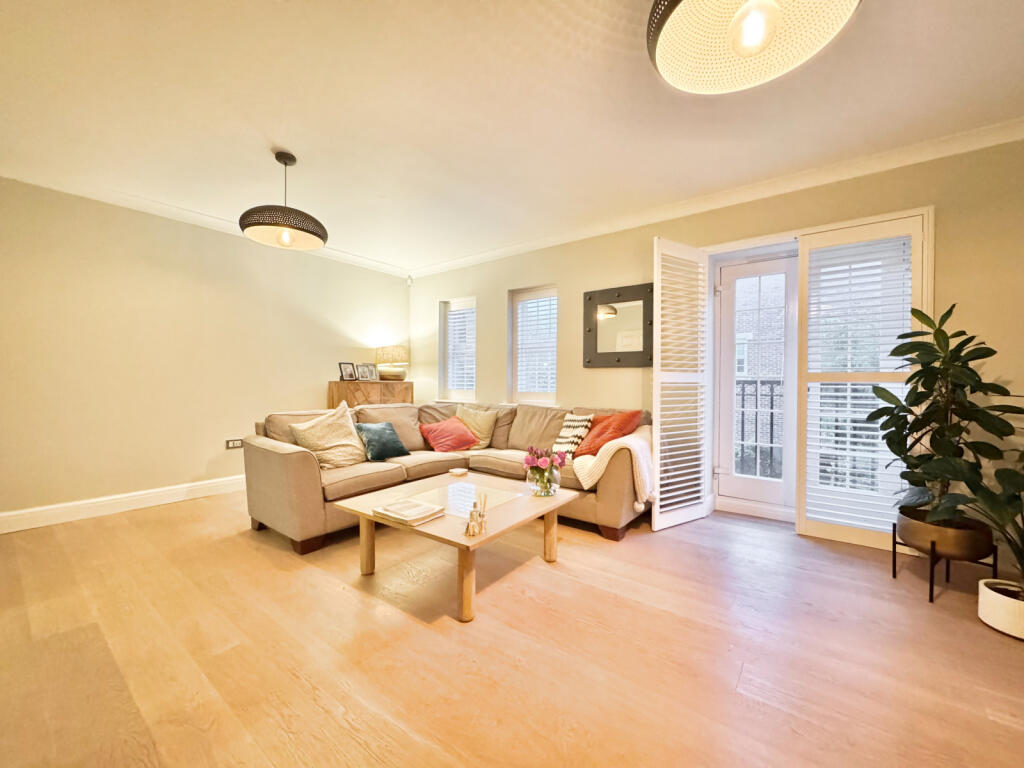 Additional image 13 of Azalea Close, Napsbury Park, St. Albans