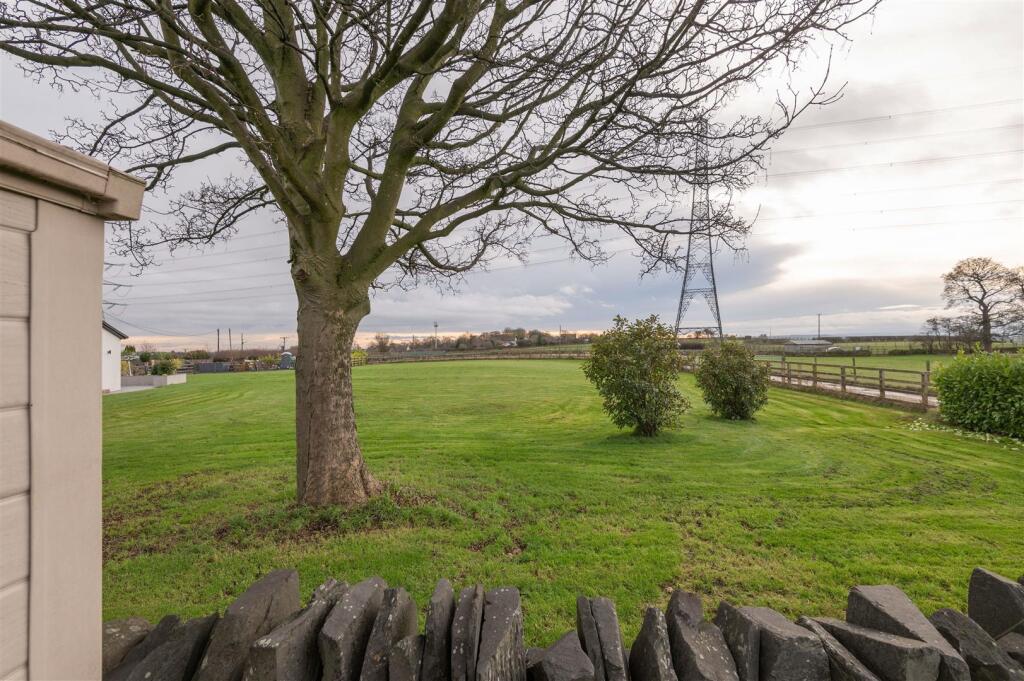 Additional image 24 of Latham Lane, Gomersal, Cleckheaton