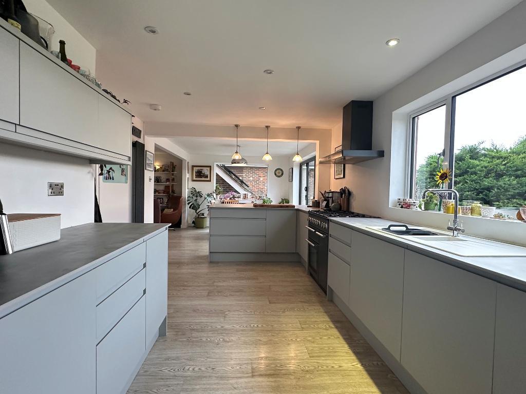 Additional image 8 of Castle Way, Steyning, West Sussex, BN44 3FG