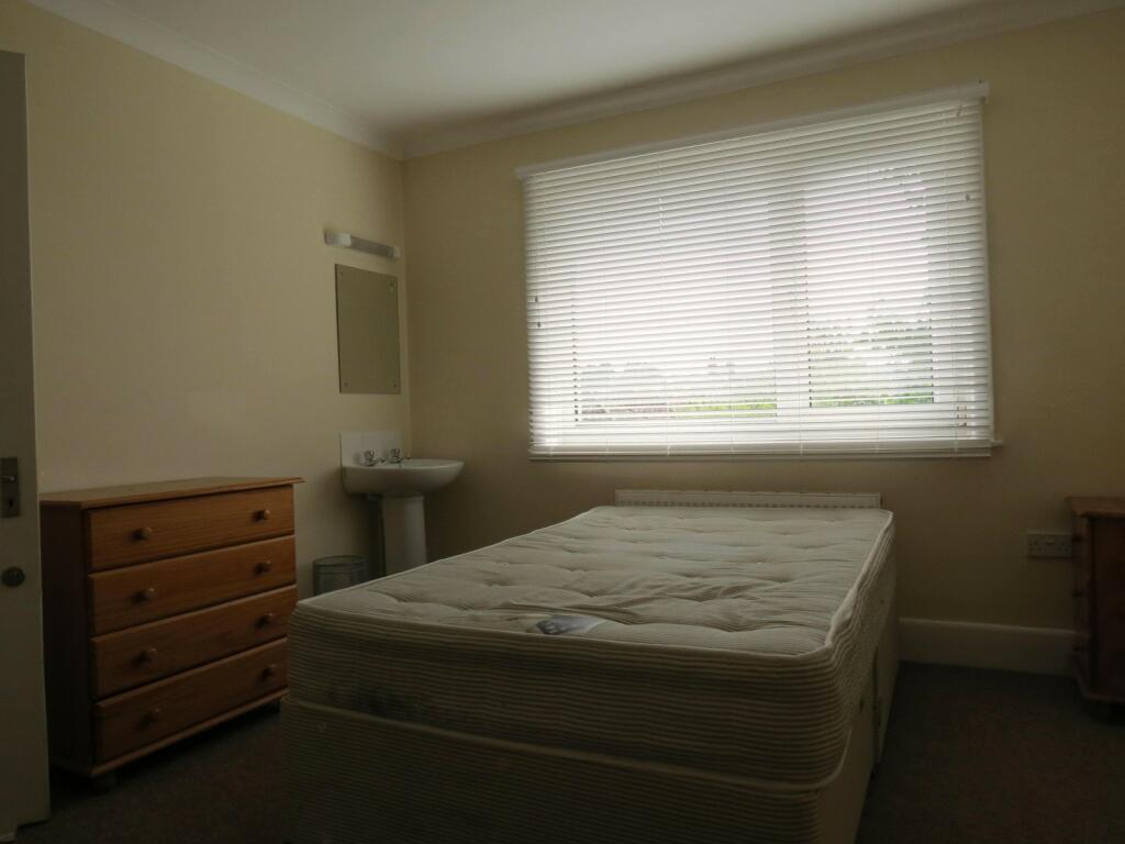 Additional image 11 of 8 bedroom Detached House in Winton