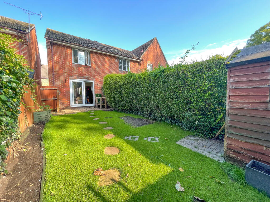 Additional image 6 of 14 Walton Close, Fordham