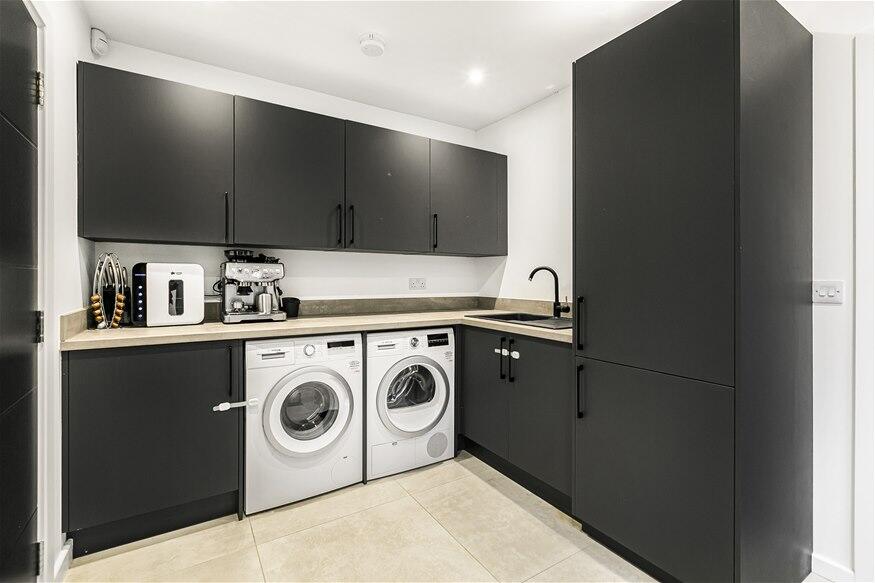 Additional image 10 of Tuffnells Way, Harpenden, AL5