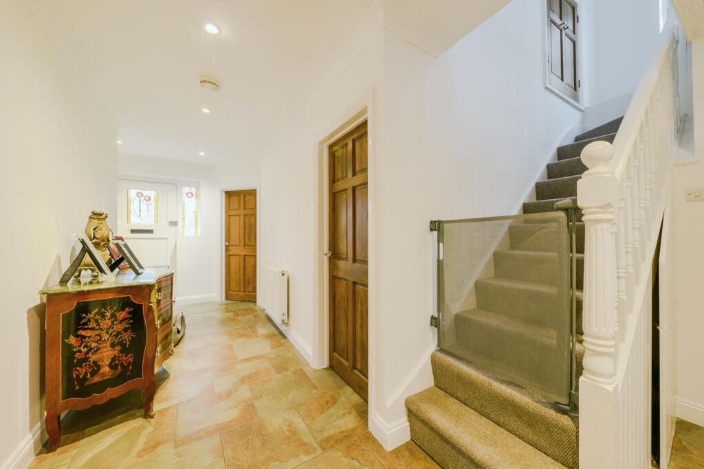 Additional image 23 of Park Street Lane, St. Albans, AL2