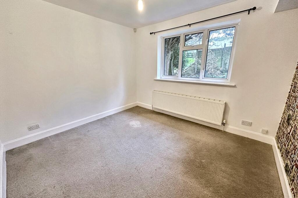 Additional image 15 of Kinson