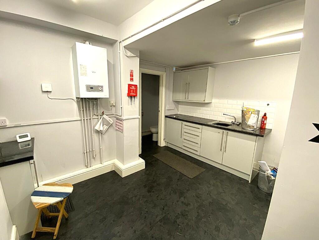 Additional image 11 of Oxford Street, CF15