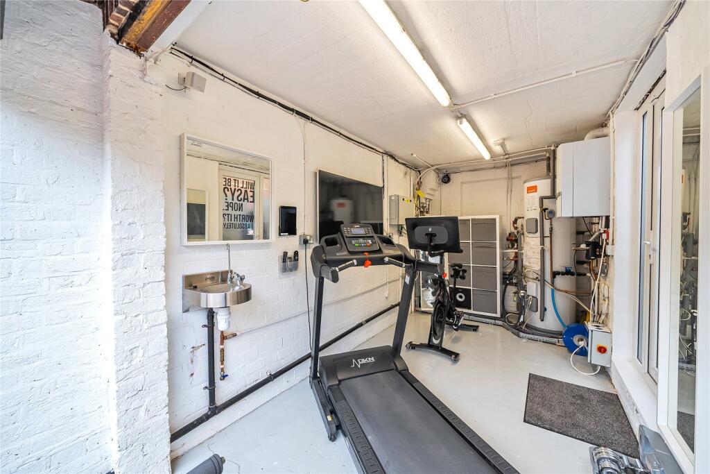 Additional image 30 of Hollydale Drive, Bromley