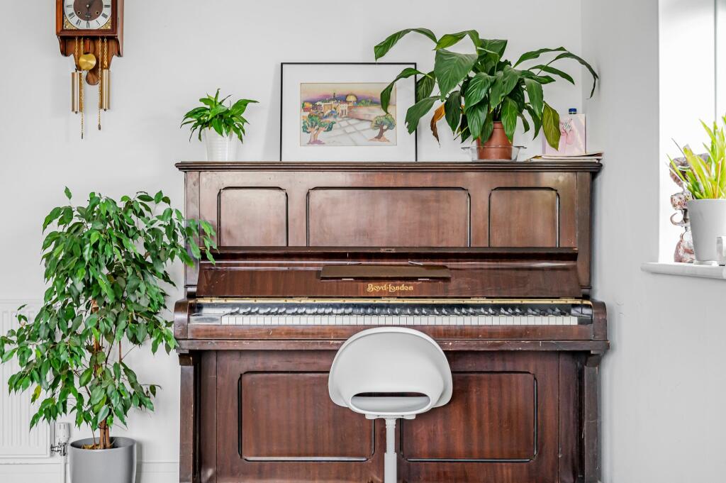 Additional image 12 of Wendale Drive, Peacehaven, BN10