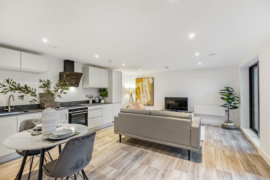 Additional image 7 of New Street, Cambridge