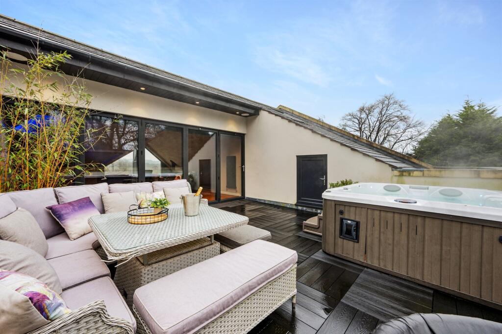 Additional image 26 of Moorview, Moss Bank Way, BL1 3LR – Stunning Home with Roof Terrace, Cinema Room & Outdoor Kitchen