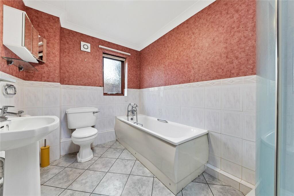 Additional image 12 of Wellington Close, Waterbeach, Cambridge, Cambridgeshire