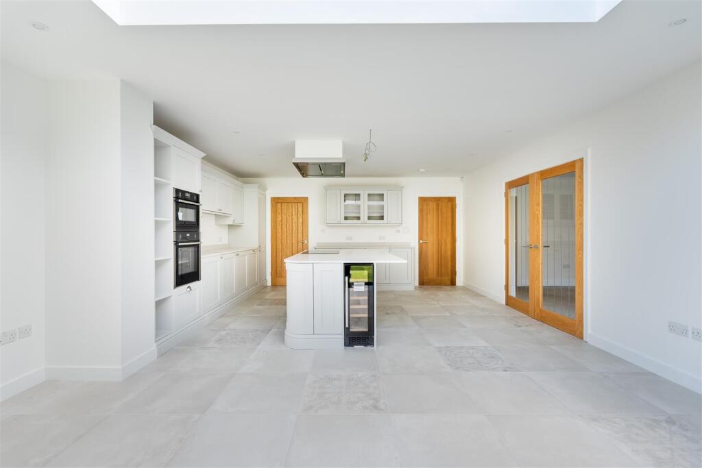 Additional image 8 of Parkhouse Lane, Keynsham, Bristol