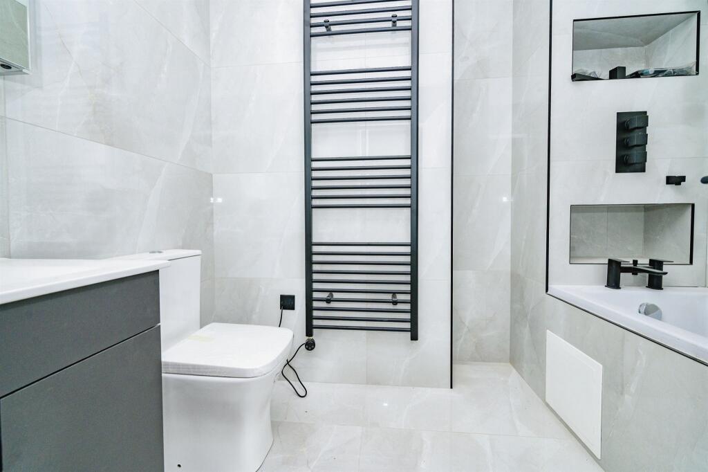 Additional image 5 of Park Street Lane, Park Street, St. Albans