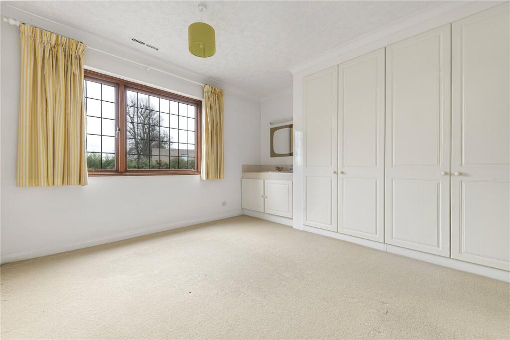 Additional image 11 of Kinnaird Avenue, Bromley, BR1