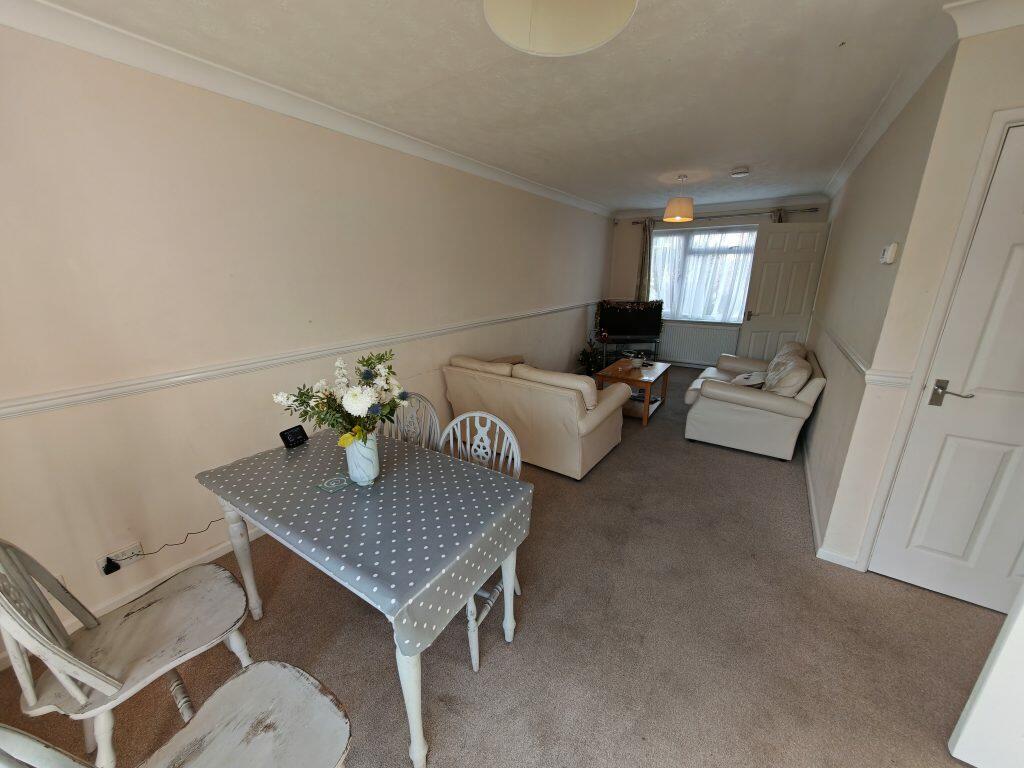 Additional image 4 of Kimberley Avenue – 882