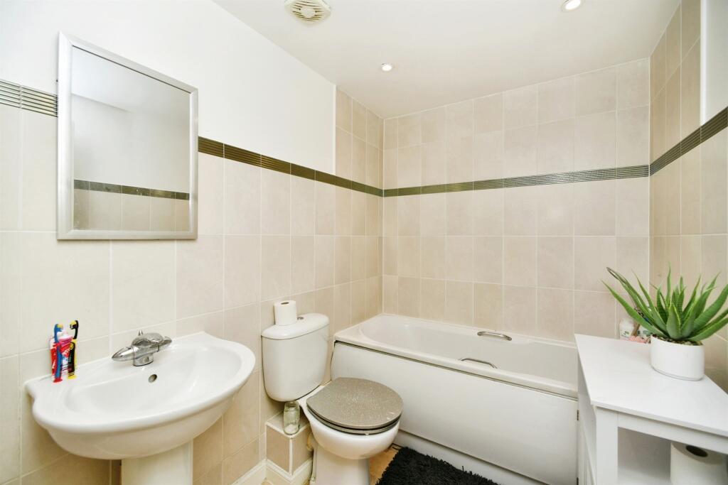 Additional image 11 of Roundhouse Crescent, Peacehaven