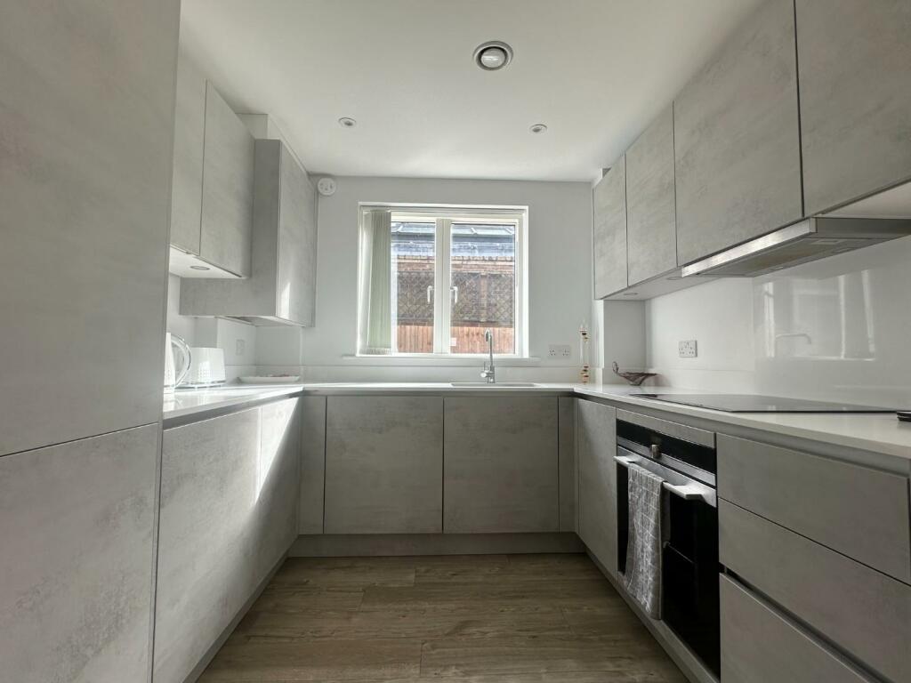 Additional image 4 of Flat 2, 317 Hills Road, Cambridge