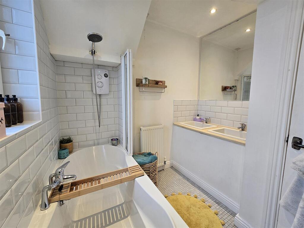 Additional image 12 of Burnley Road, Cliviger