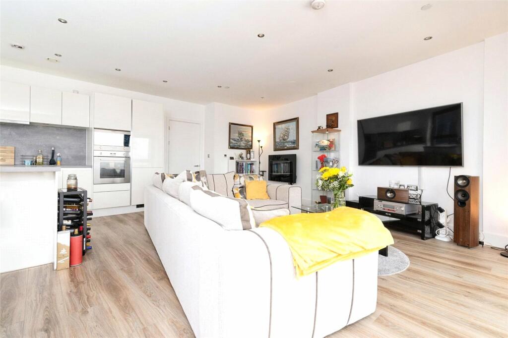 Additional image 8 of Bayscape, Watkiss Way, Cardiff Bay, CF11