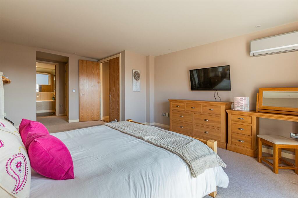 Additional image 20 of Greyfriars Road, Cardiff