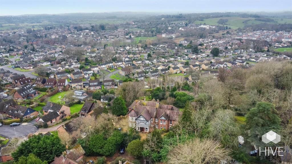 Additional image 21 of Giddy Lake, Wimborne