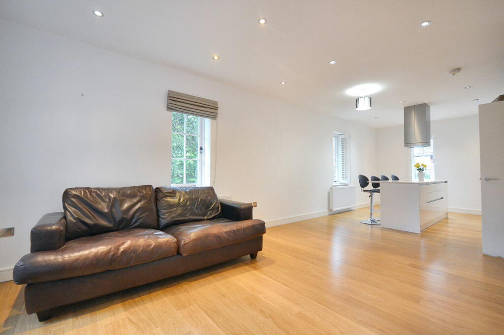 Additional image 4 of Bell College Court, Saffron Walden