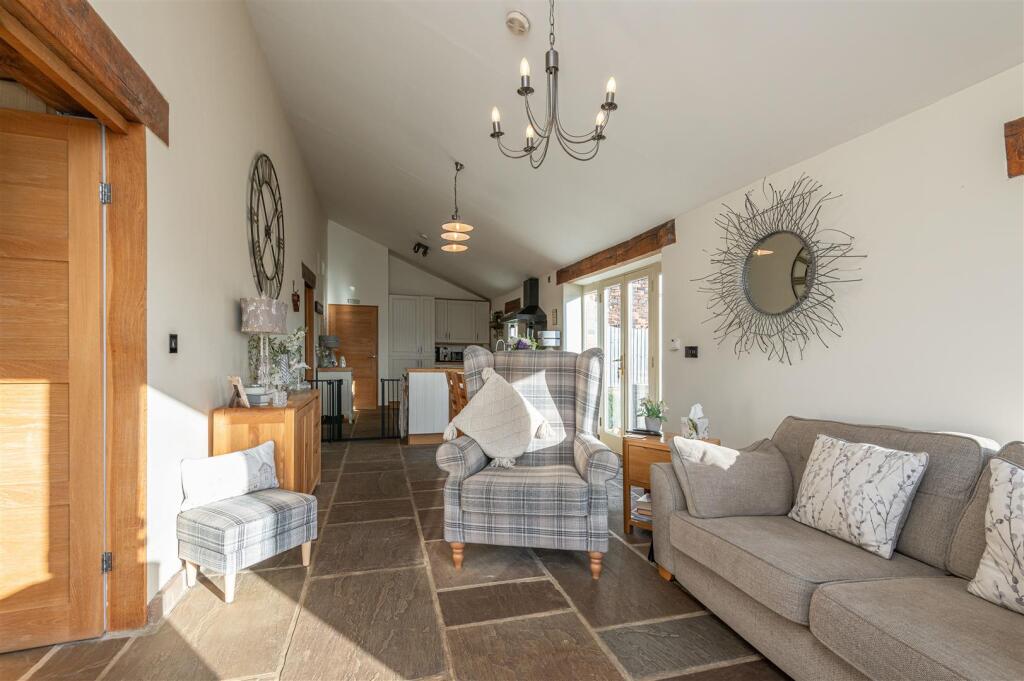 Additional image 8 of Latham Lane, Gomersal, Cleckheaton