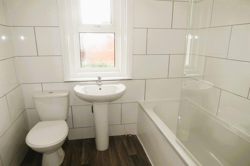Additional image 10 of 6 bedroom Semi Detached House in Winton