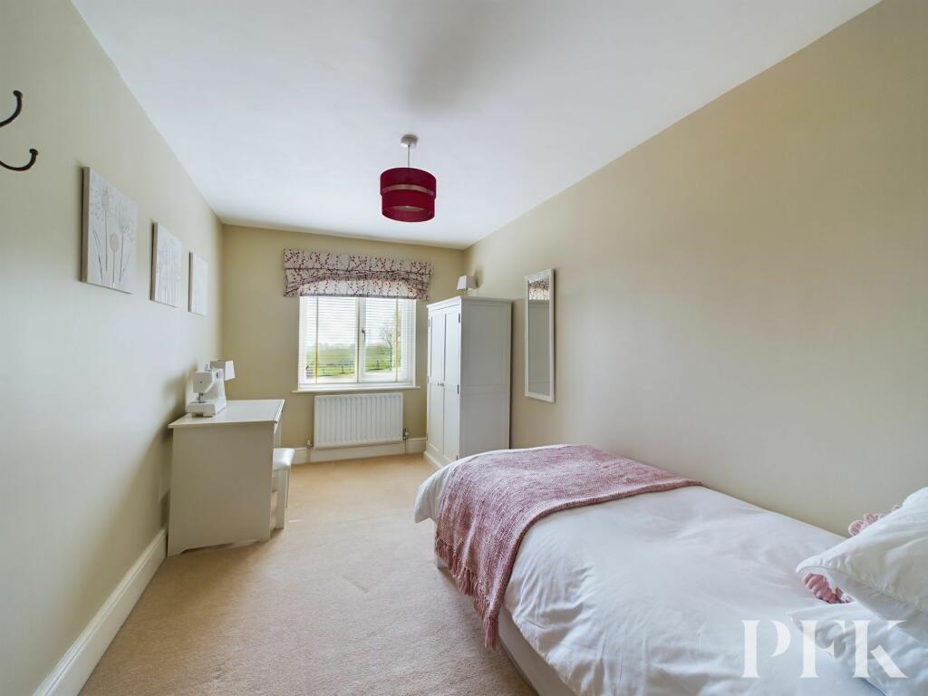 Additional image 11 of Egremont, CA22