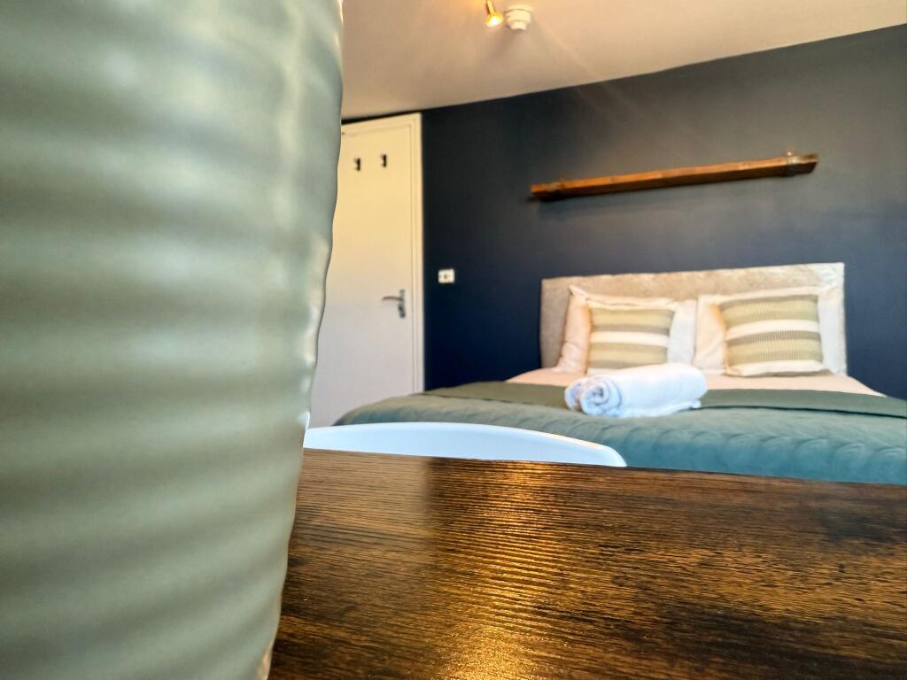 Additional image 4 of 32A Western Road