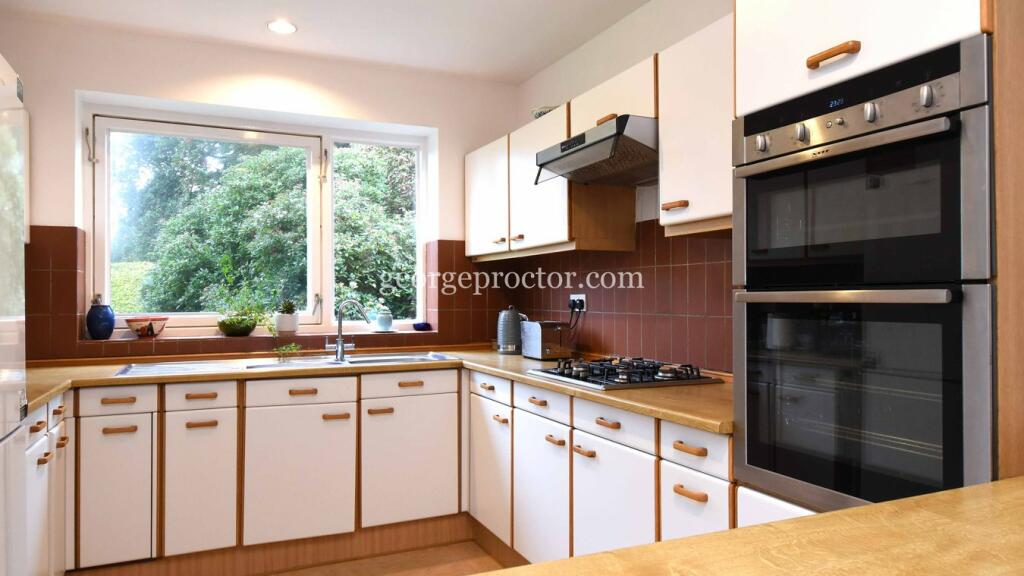 Additional image 4 of Shawfield Park, Bickley, BR1