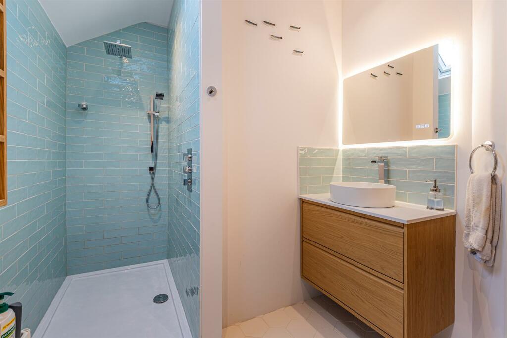 Additional image 17 of Lochaber Street, Roath Park