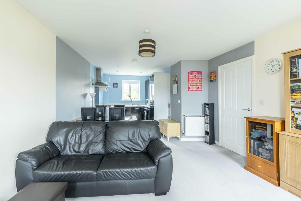 Additional image 17 of St Lucia Crescent