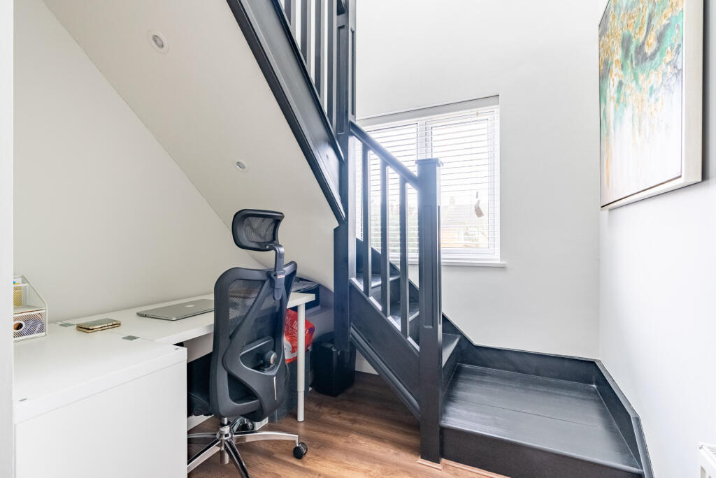 Additional image 20 of Cuckmans Drive, St. Albans, Hertfordshire, AL2