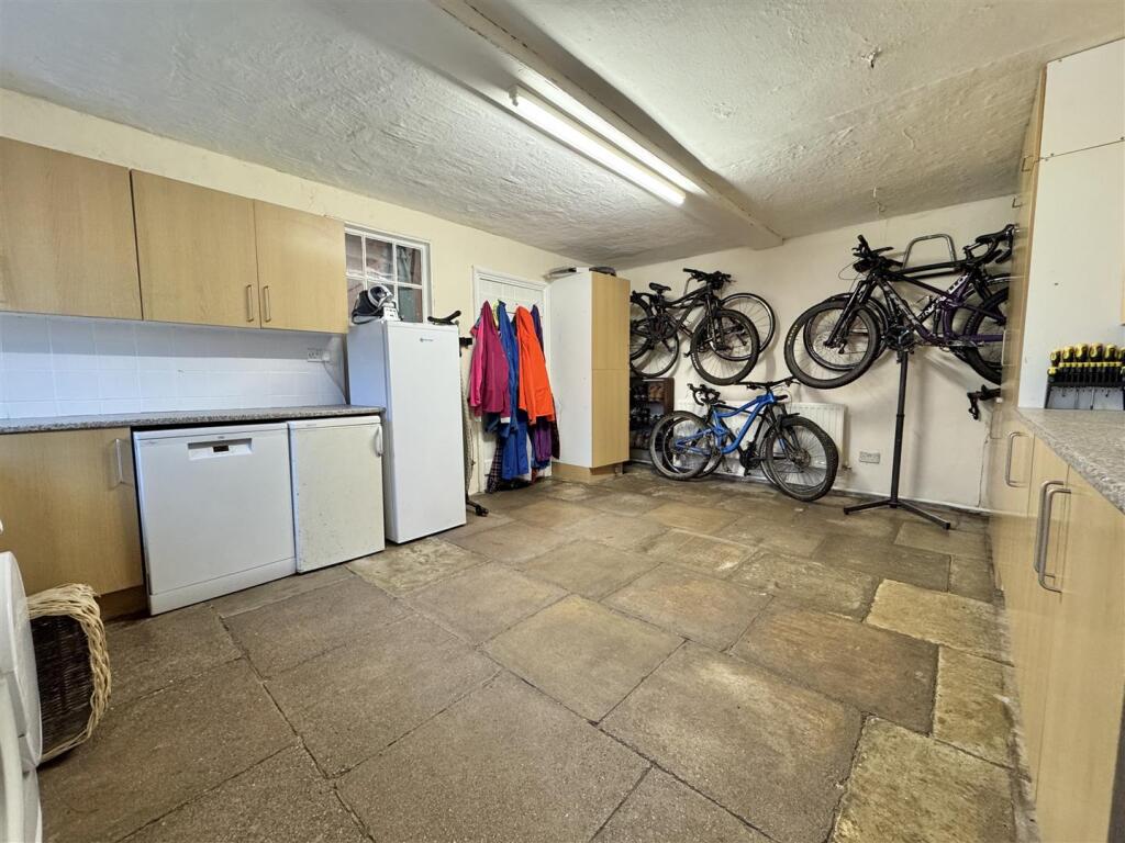 Additional image 29 of Woodend