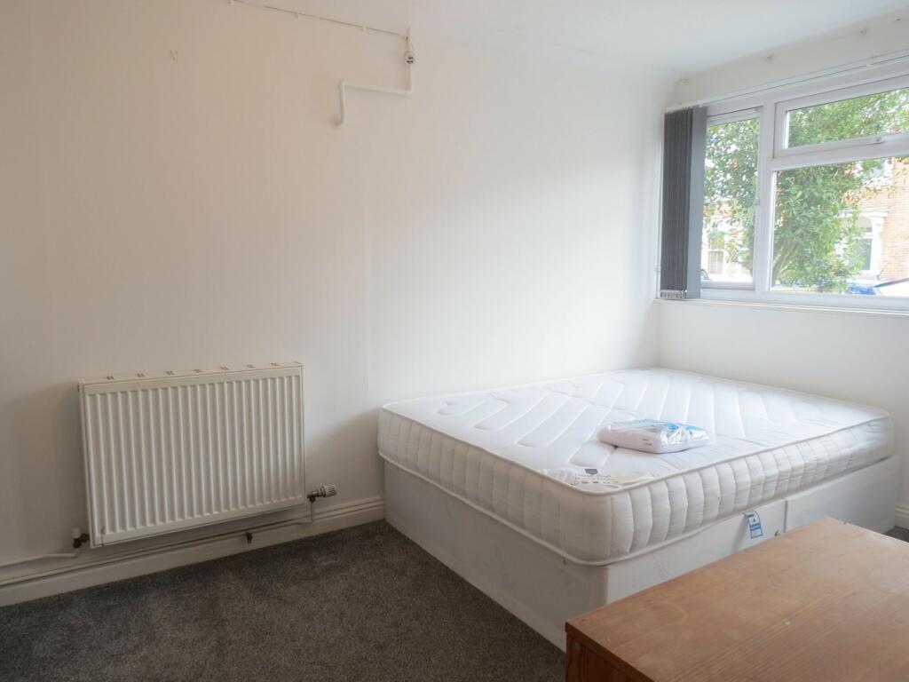 Additional image 6 of 6 bedroom House in Bournemouth