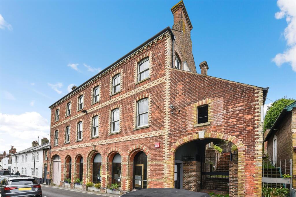 Additional image 22 of Tarrant Street, Arundel