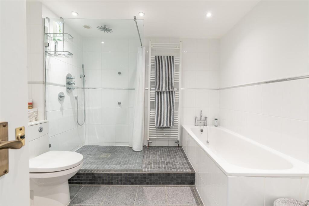 Additional image 17 of Sandbanks Road, Evening Hill