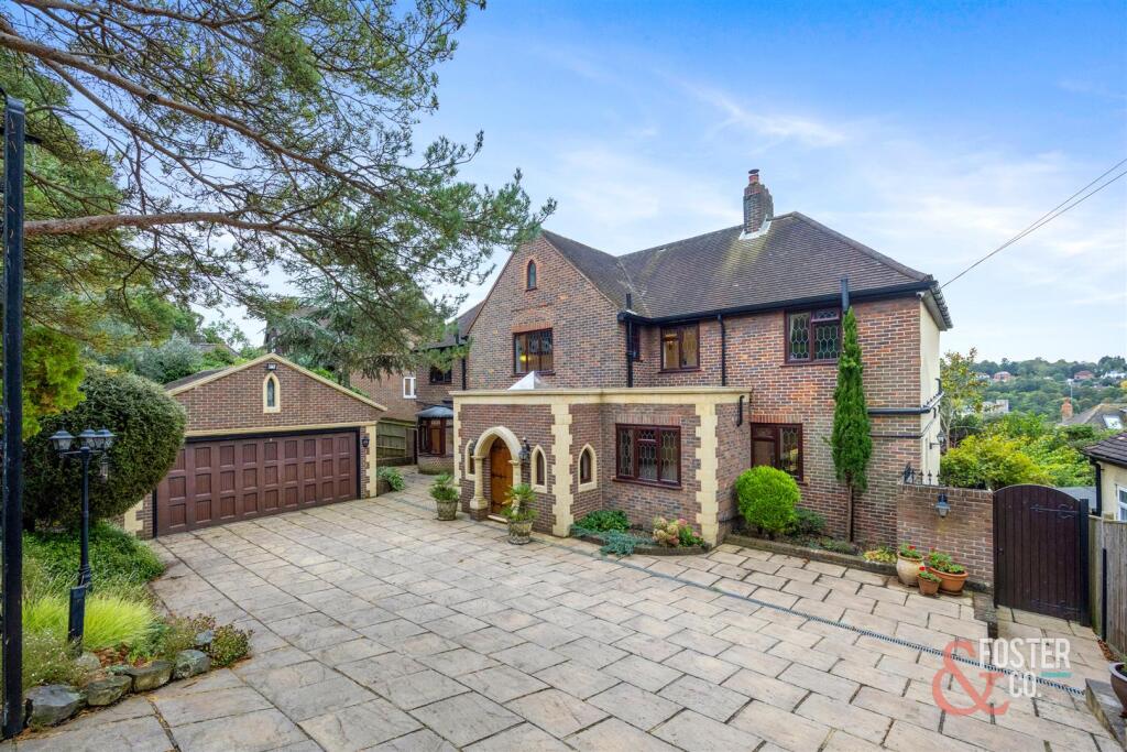 Surrenden Crescent, Brighton