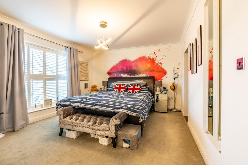 Additional image 12 of Beningfield Drive, London Colney, St. Albans, Hertfordshire, AL2