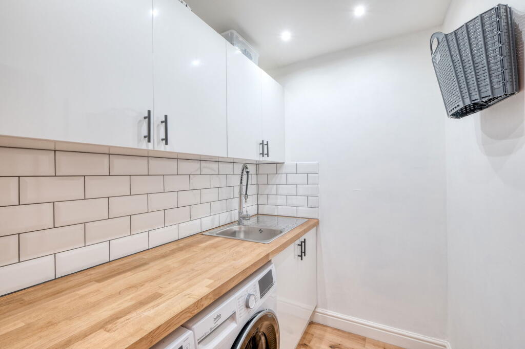 Additional image 7 of Barley Mow Lane, Catshill, Bromsgrove, B61 0LP