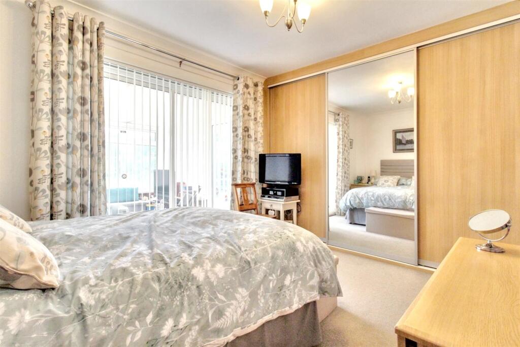 Additional image 11 of Alinora Crescent, Goring-By-Sea, Worthing