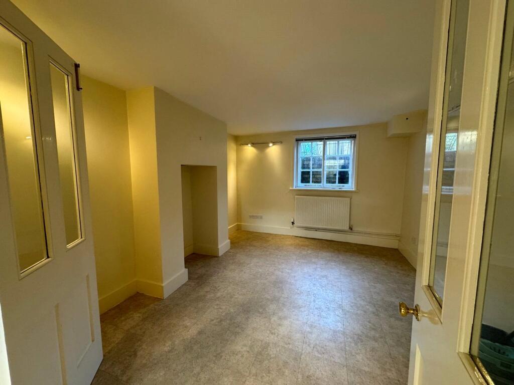 Additional image 3 of New Square, Cambridge, Cambridgeshire