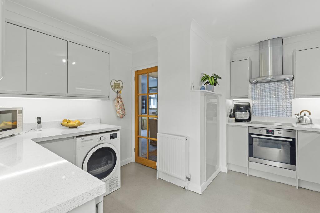 Additional image 4 of Grand Avenue, Hassocks, West Sussex, BN6 8DH